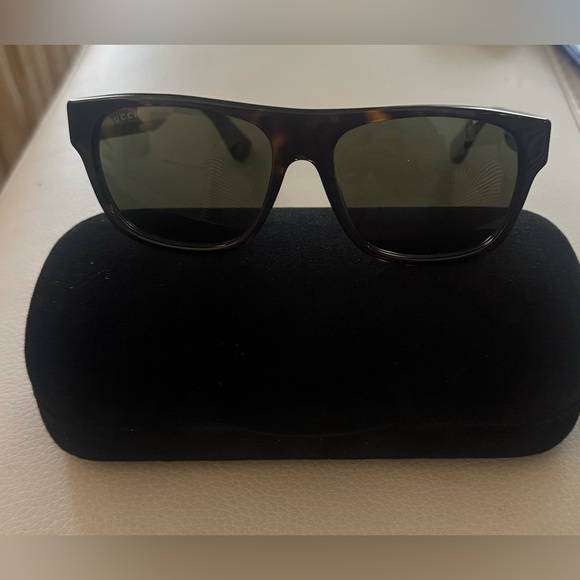 Gucci Other - Gucci Black Unisex Sunglasses with Case Slight Scuffs